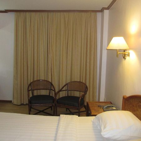 Sanbay Hotel SDK Quarto foto
